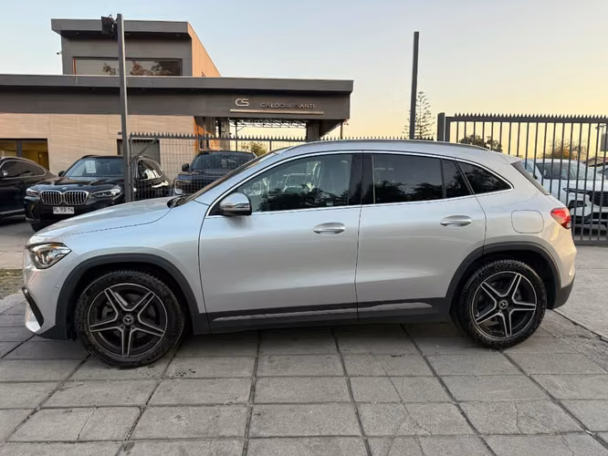 MERCEDES-BENZ GLA 220 1.9 AT DIESEL 4MATIC 2023
