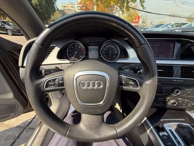 AUDI A5 CABRIOLET 2.0 AT QUATTRO 2012
