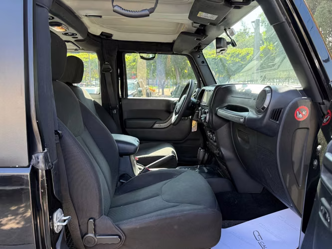JEEP WRANGLER SPORT 3.6 AT 4X4 2PTAS 2017