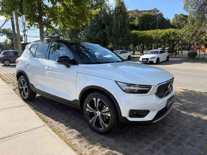 VOLVO XC40 INSCRIPTION T4 2.0 AT  2022