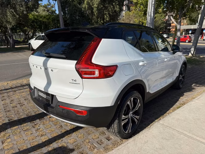 VOLVO XC40 INSCRIPTION T4 2.0 AT  2022