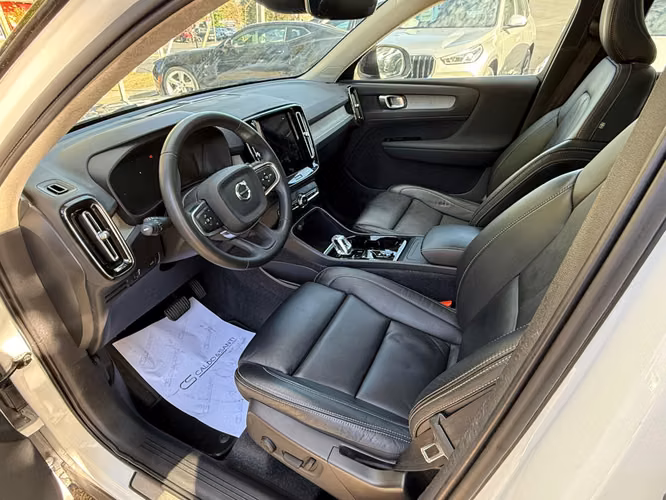 VOLVO XC40 INSCRIPTION T4 2.0 AT  2022