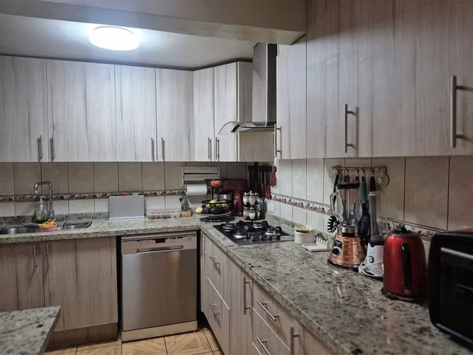 Casa en venta de 3 dorm. 2 baños ,piscina , en San Felipe