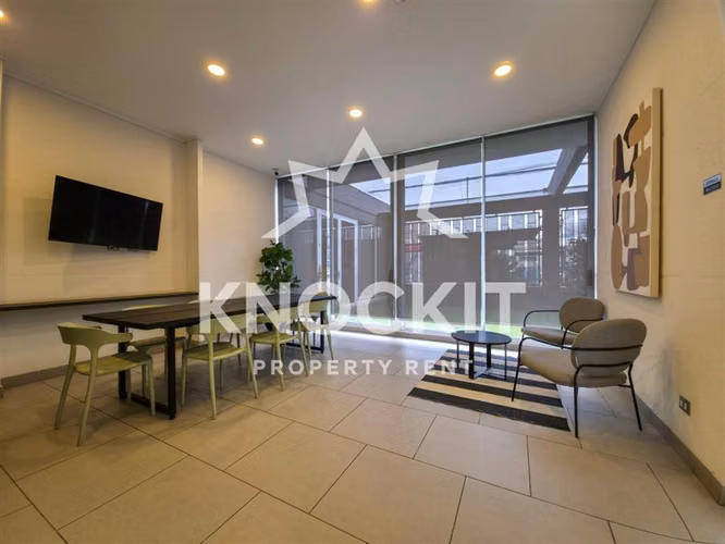 Arriendo Depto Amoblado con Balcón 1D1B en Quinta Normal