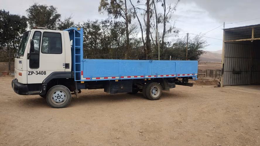 Camión FORD - Modelo C 915