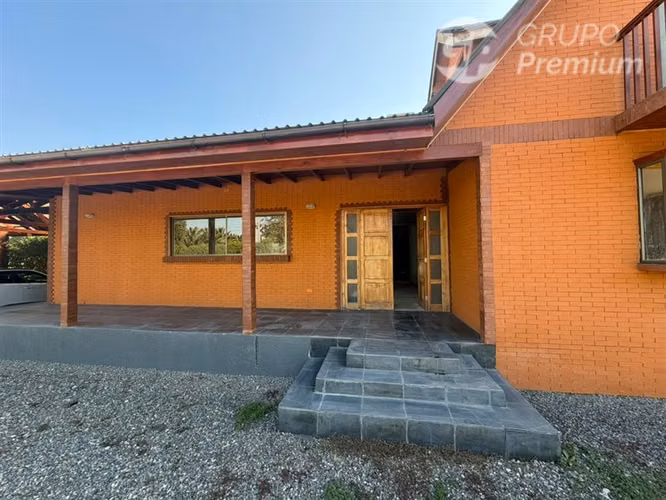 Casa en venta de 5 dorm. en Talagante