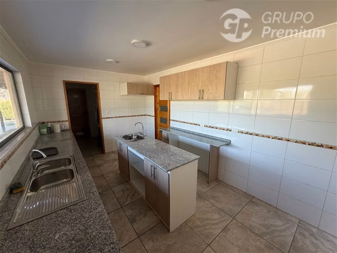 Casa en venta de 5 dorm. en Talagante
