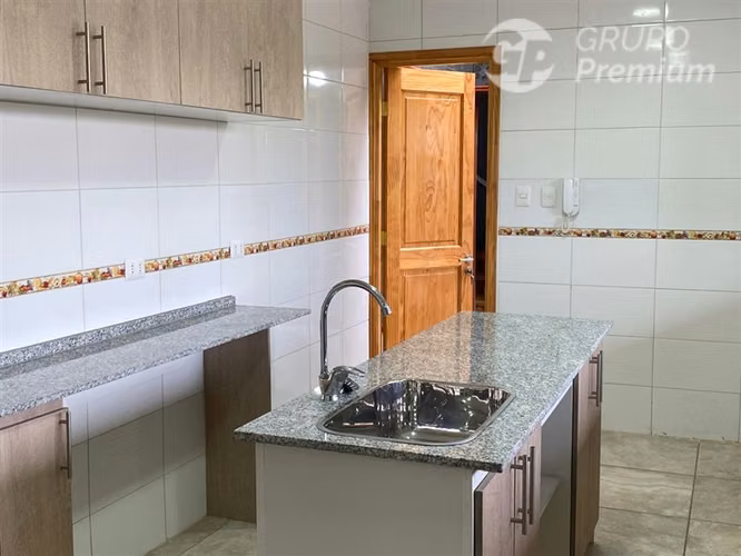 Casa en venta de 5 dorm. en Talagante