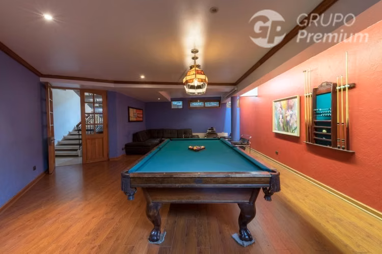 Casa en venta de 5 dorm. en Lo Barnechea