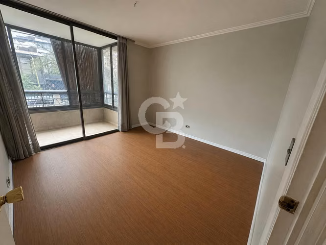 Amplio departamento en Las Condes 4D 3B