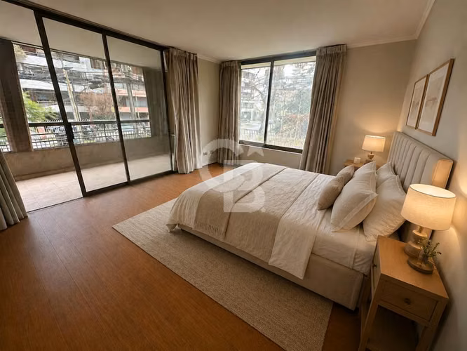 Amplio departamento en Las Condes 4D 3B