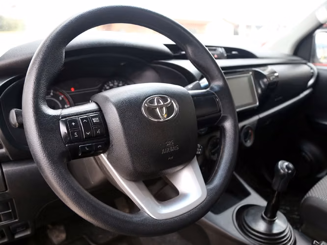 TOYOTA HILUX 2021