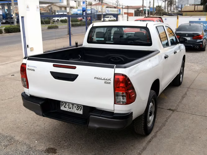 TOYOTA HILUX 2021