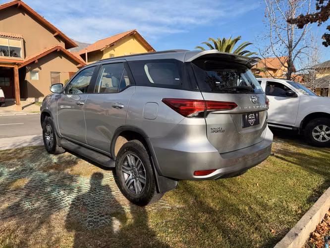 Toyota Fortuner 2023 Impecable, cómo nueva!