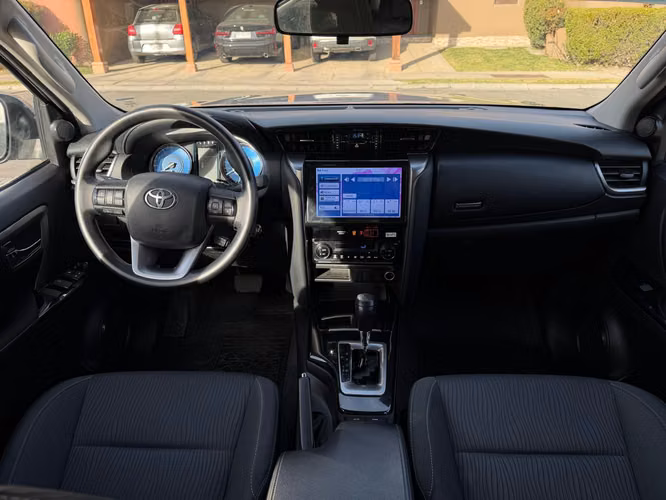Toyota Fortuner 2023 Impecable, cómo nueva!