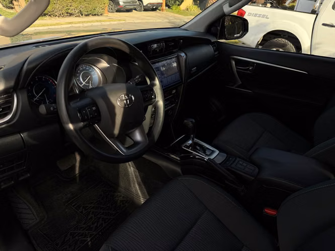 Toyota Fortuner 2023 Impecable, cómo nueva!