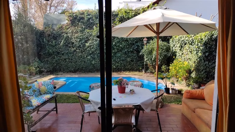 Casa en venta de 5 dorm. en La Reina