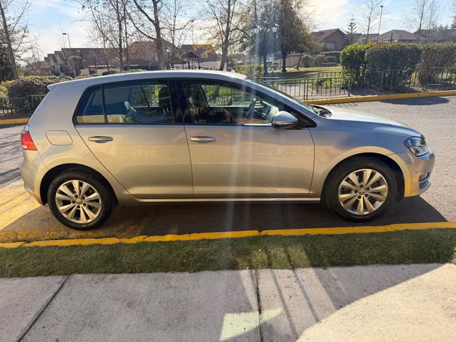 VW Golf 2017, excelentes condiciones!