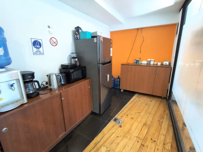 Se Vende Oficina Paseo Huérfanos Con Estado