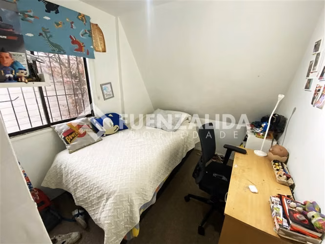 Casa en venta de 4 dorm. en La Reina