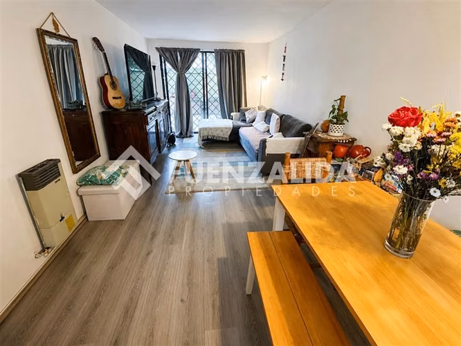 Casa en venta de 4 dorm. en La Reina