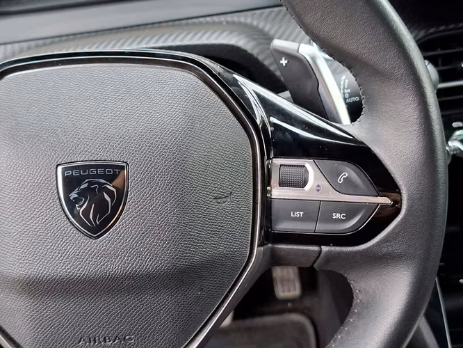 PEUGEOT 2008 2025 - Imagen 12