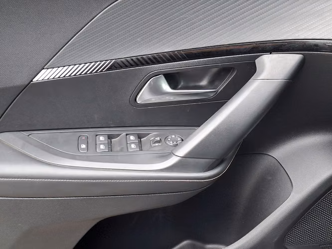 PEUGEOT 2008 2025 - Imagen 18