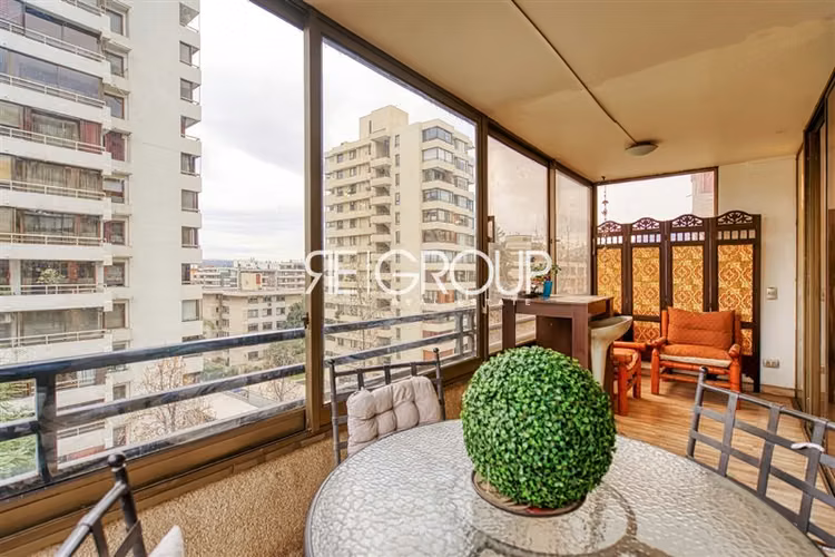 Departamento en venta, 4 dormitorios en Vitacura