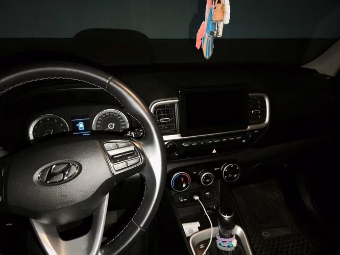 Vendo auto Hyundai Venue 2021, en buen estado.