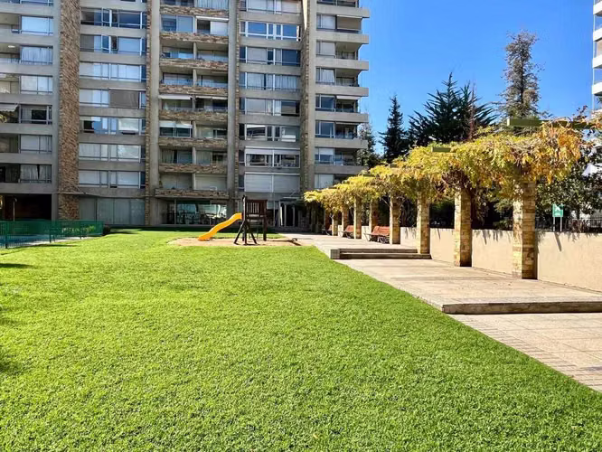 Amplio, recién remodelado con gran terraza (175718)