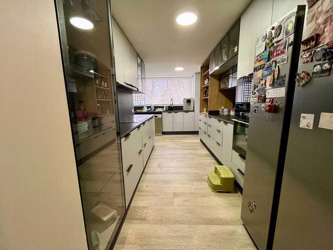 Amplio, recién remodelado con gran terraza (175718)