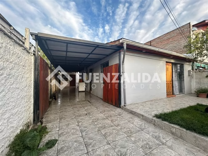 Casa en venta de 5 dorm. en La Florida