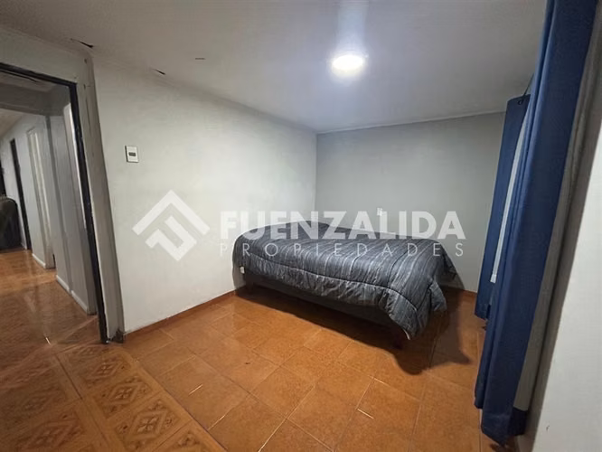 Casa en venta de 5 dorm. en La Florida
