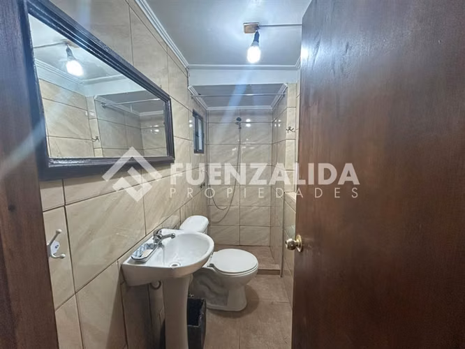Casa en venta de 5 dorm. en La Florida