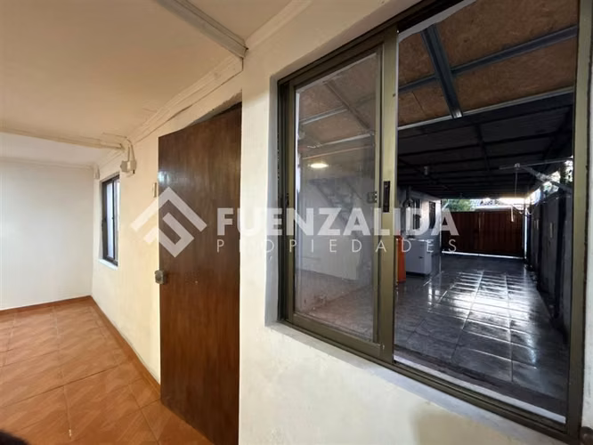 Casa en venta de 5 dorm. en La Florida