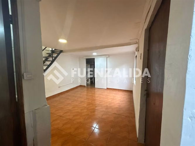 Casa en venta de 5 dorm. en La Florida