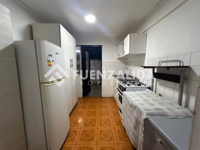Casa en venta de 5 dorm. en La Florida