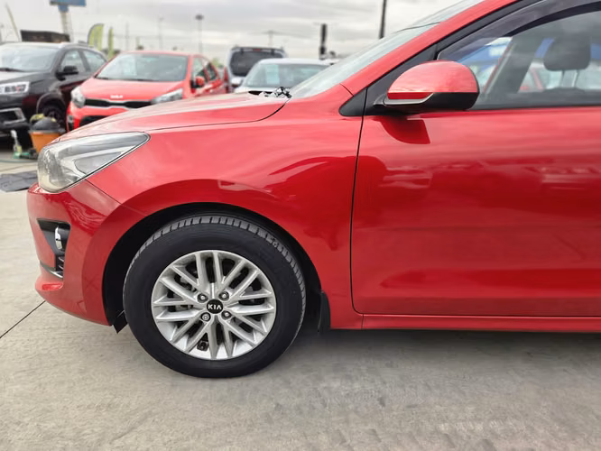 KIA RIO 4