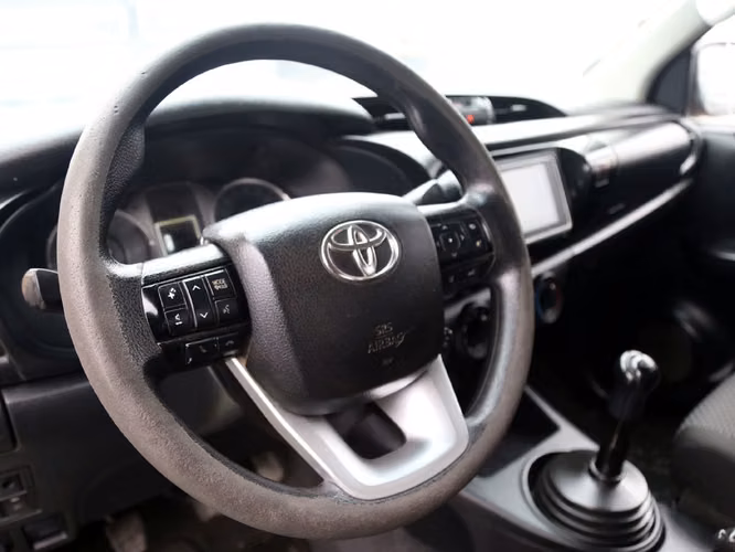TOYOTA HILUX 2022