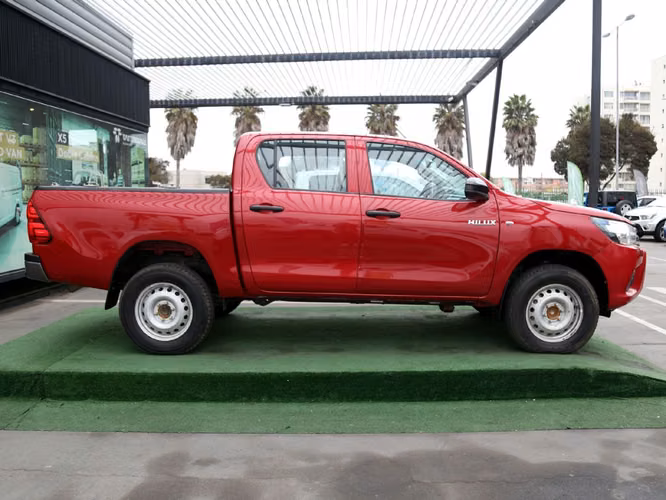 TOYOTA HILUX 2022