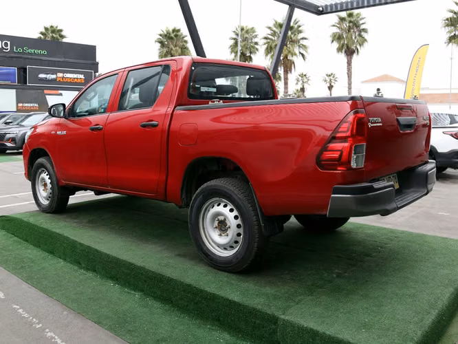 TOYOTA HILUX 2022