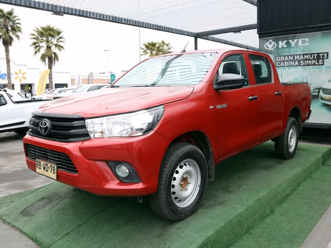 TOYOTA HILUX 2022