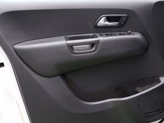 VOLKSWAGEN AMAROK 2023