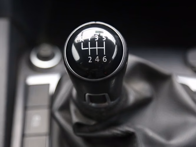 VOLKSWAGEN AMAROK 2023