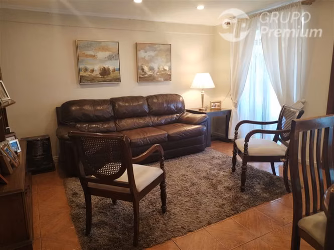 Casa en venta de 2 dorm. en Cerro Navia