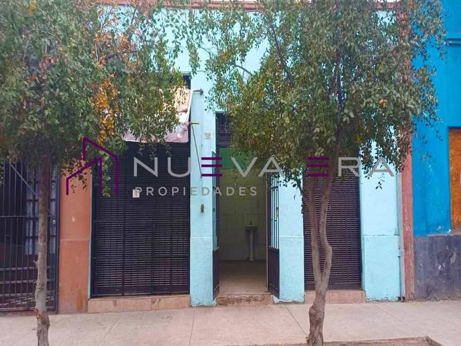 Local con 3 cortinas y 150 m² en Independencia (175744)