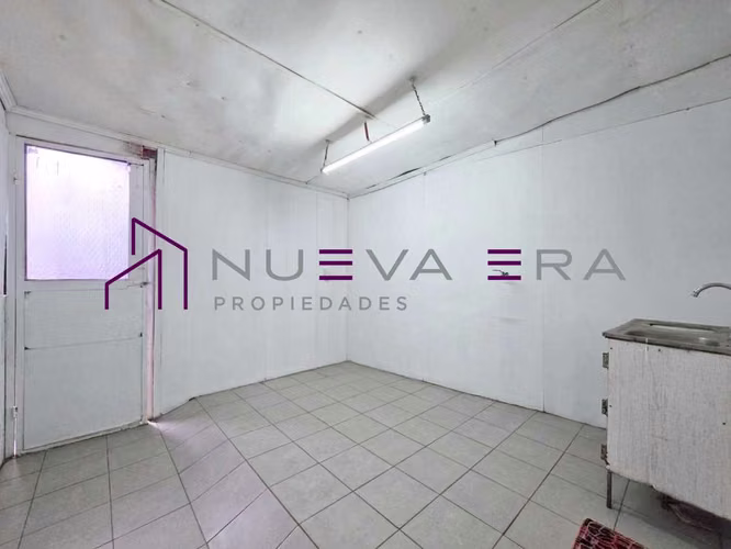 Local con 3 cortinas y 150 m² en Independencia (175744)