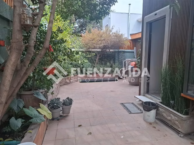 Grange Scholl Casa en venta de 4 dorm. en La Reina