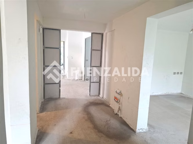 Grange Scholl Casa en venta de 4 dorm. en La Reina