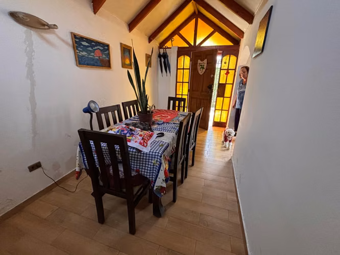 Vendo Amplia casa 5D+4B Pte Alto